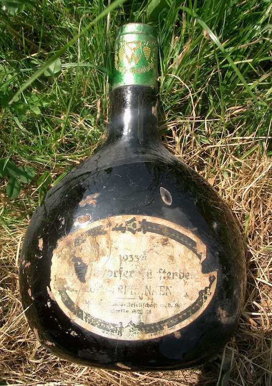 réentrée 193301 bouteille Bocksbeutel
